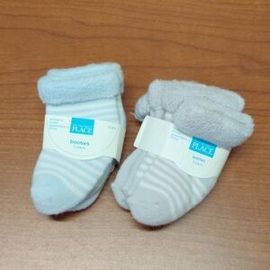 Children's Place Baby Booties 2 Sets (4 Pair) Blue and Gray Stripe